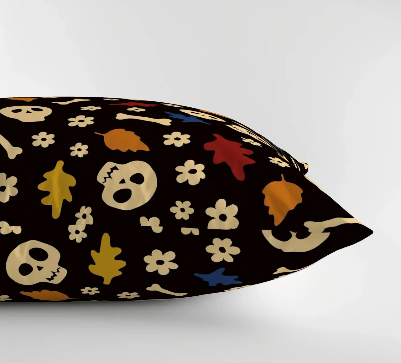 Whispers of Autumn Halloween No2 cuscino da TijanaArtStudio88