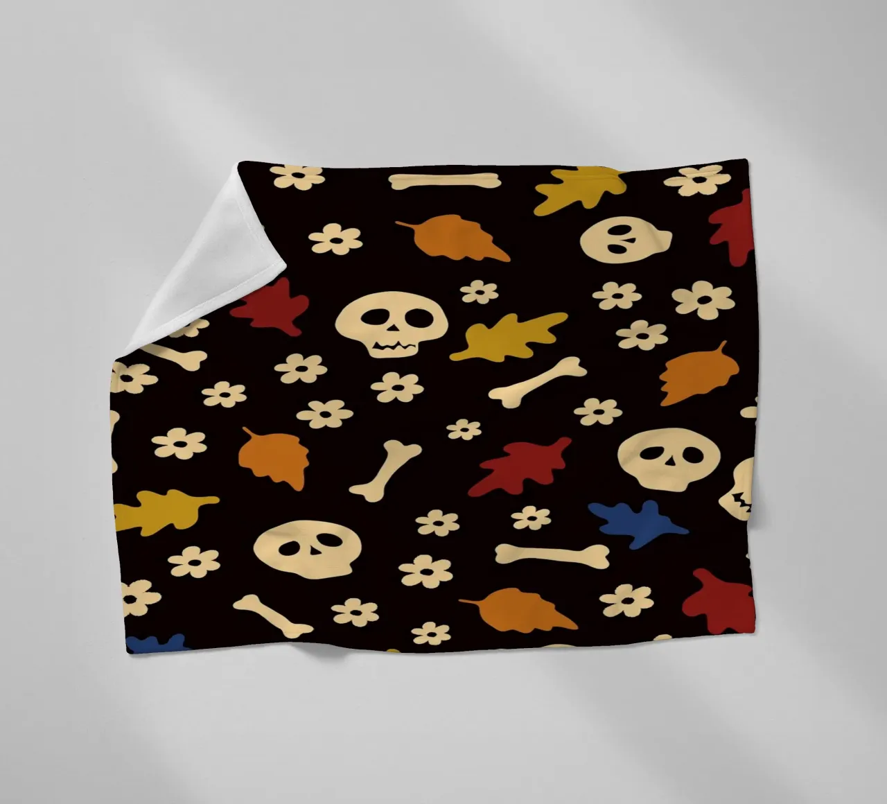 Whispers of Autumn Halloween No2 coperta in pile da TijanaArtStudio88