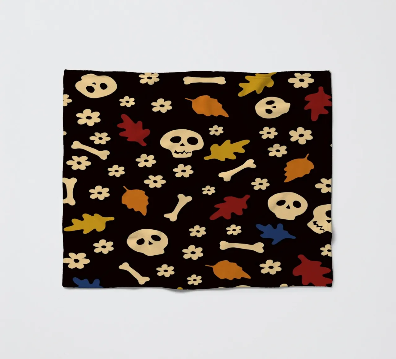 Whispers of Autumn Halloween No2 coperta in pile da TijanaArtStudio88