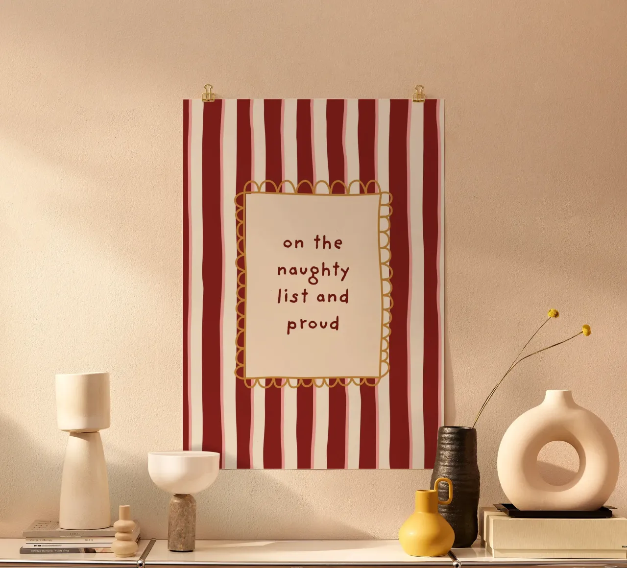 "Naughty List and Proud" (Lista dei cattivi e orgogliosi) Divertente citazione natalizia - Retro S carta hahnemühle da postaprinta
