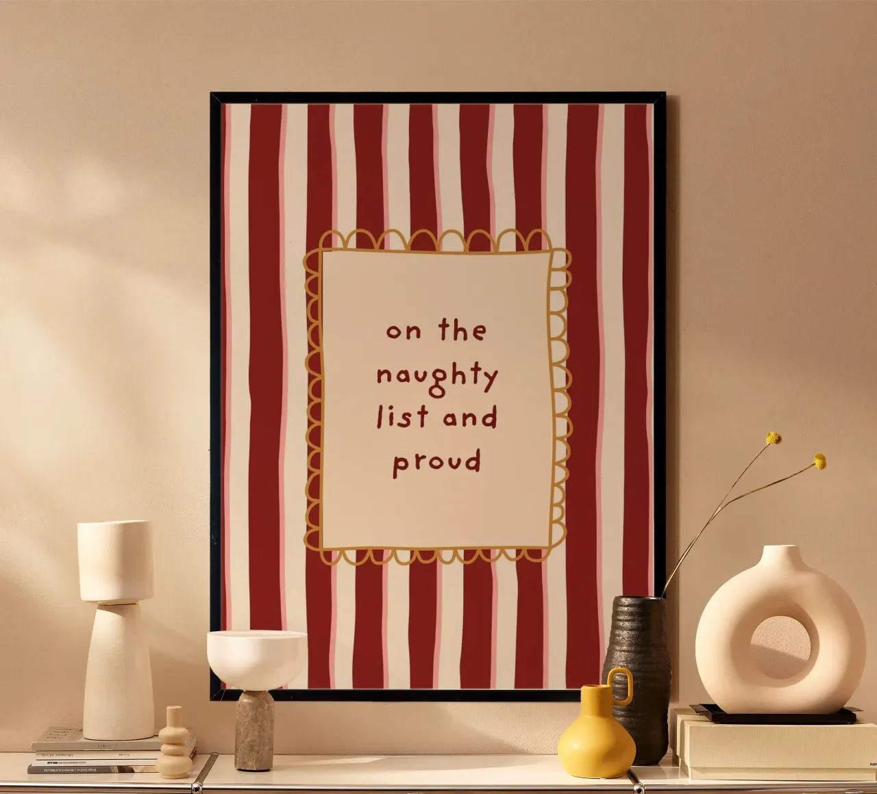 "Naughty List and Proud" (Lista dei cattivi e orgogliosi) Divertente citazione natalizia - Retro S carta hahnemühle da postaprinta