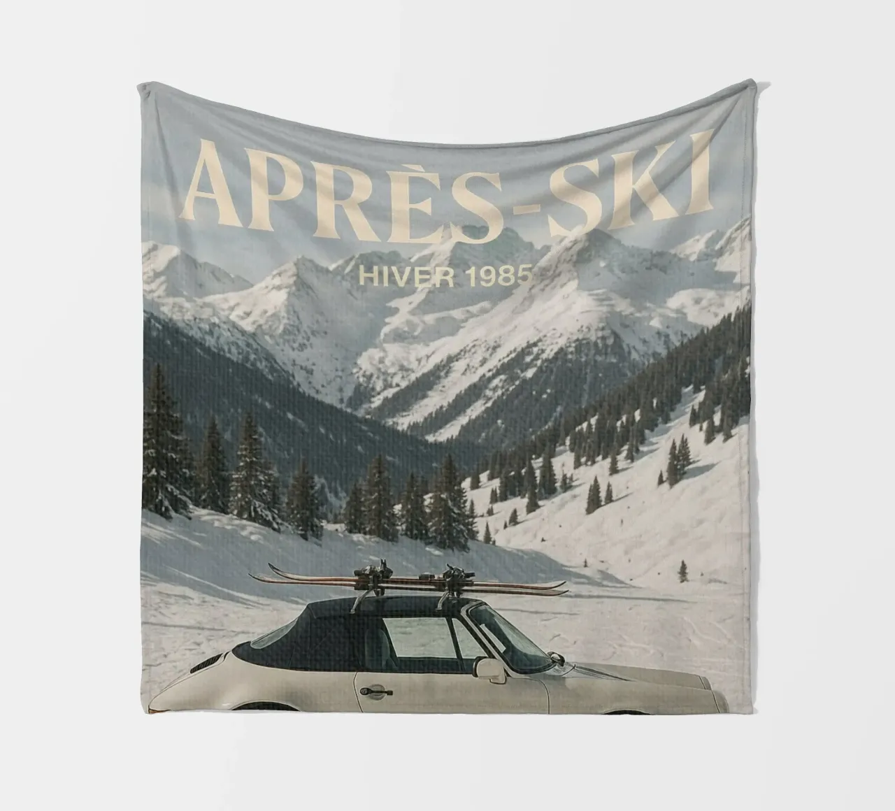 Oldtimer Après-Ski-Alpengebirge Oldtimer Fleecedecke von Dagmar Pels