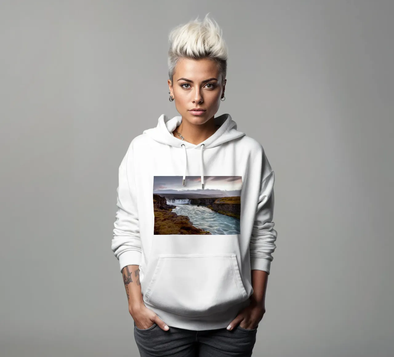 Scenic Goðafoss Waterfall felpa con cappuccio da Fjöllart