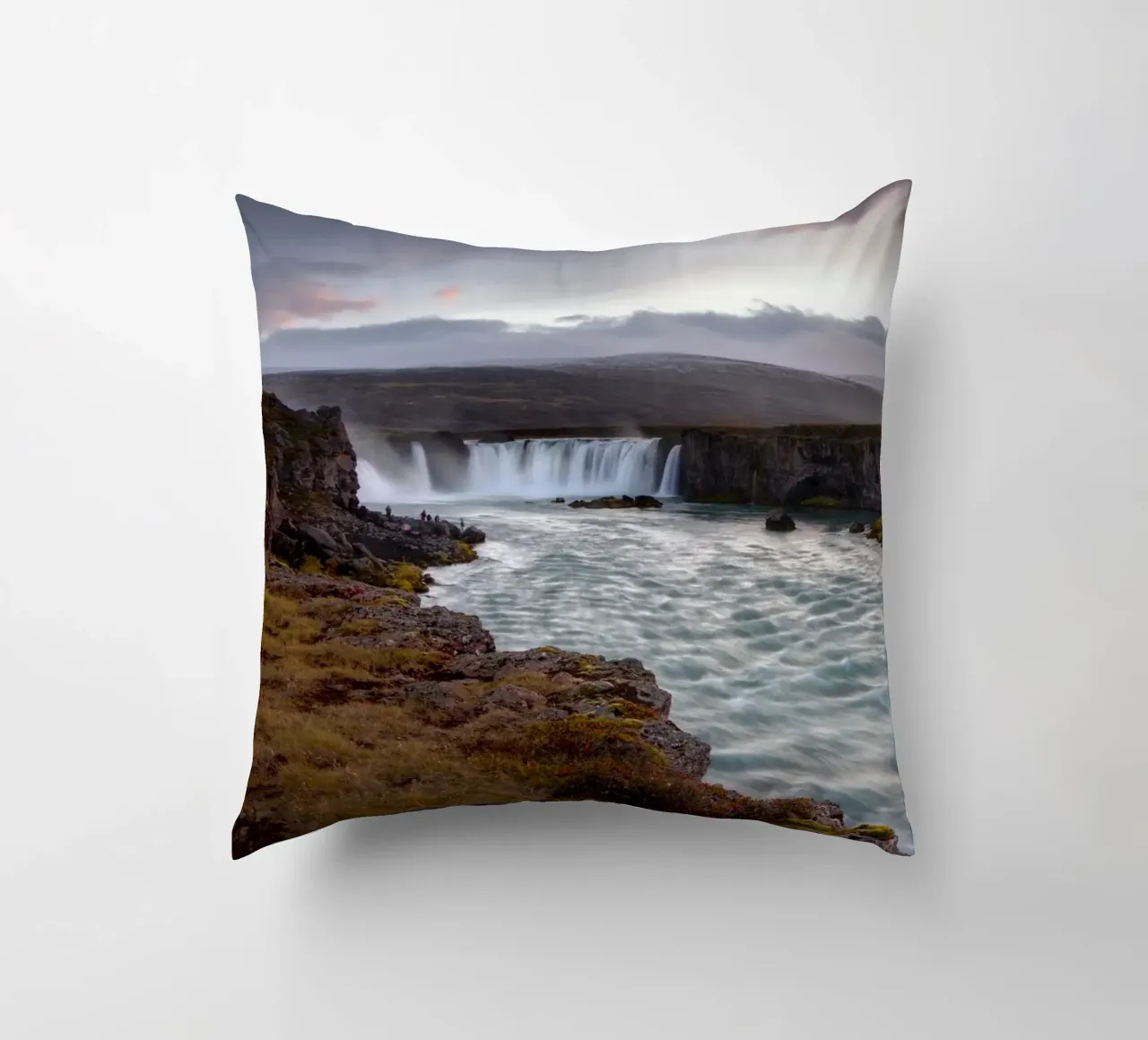 Scenic Goðafoss Waterfall cuscino da Fjöllart