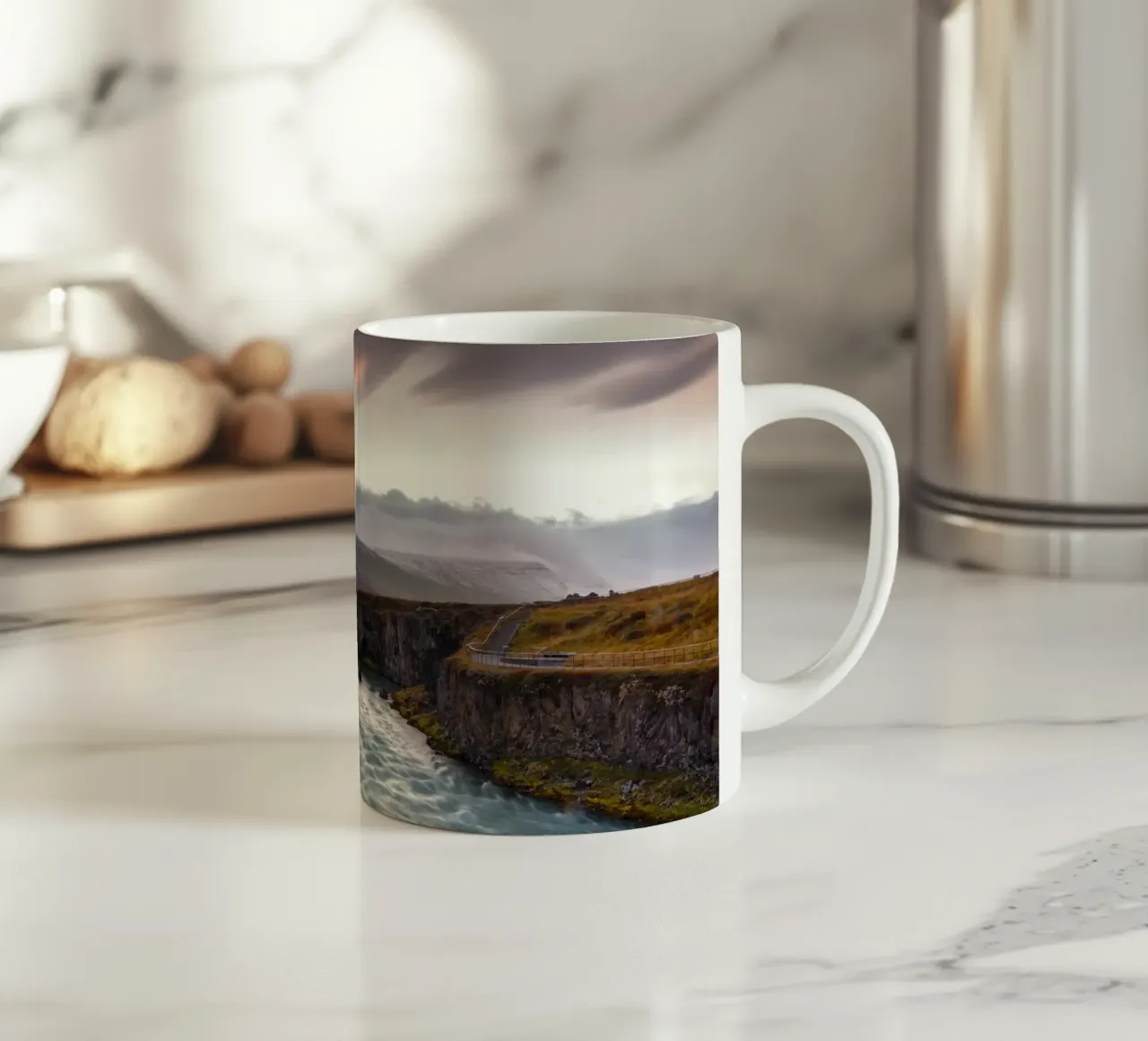 Scenic Goðafoss Waterfall tazza in ceramica da Fjöllart