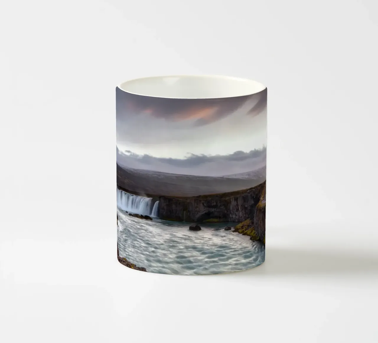 Scenic Goðafoss Waterfall tazza in ceramica da Fjöllart