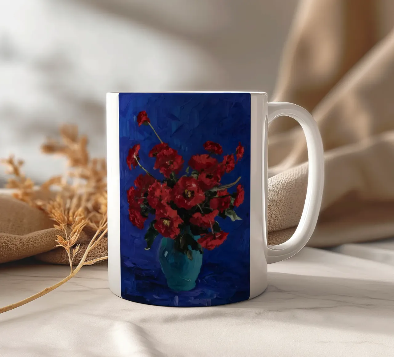 Notturno in fiore cremisi tazza in ceramica da Angkasa Mist