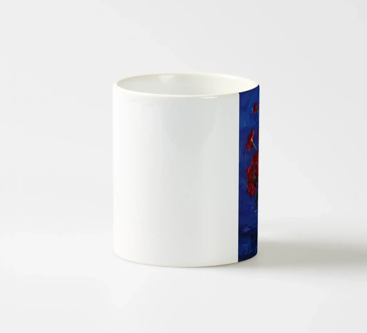 Notturno in fiore cremisi tazza in ceramica da Angkasa Mist