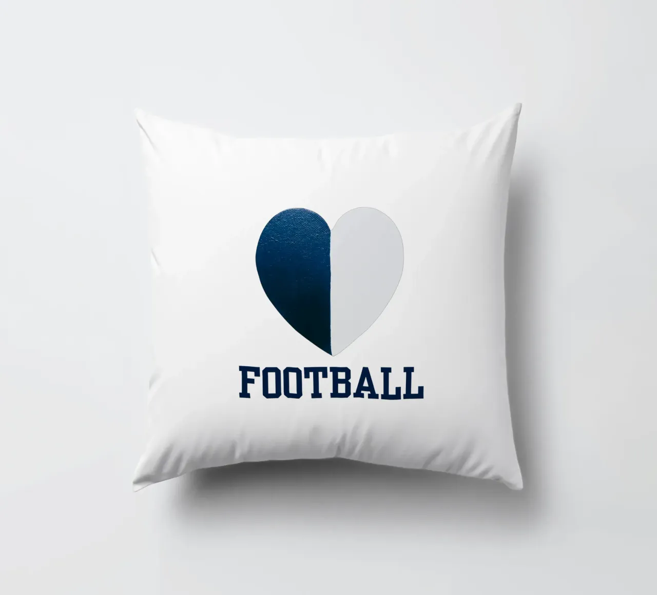 CALCIO Cuore dipinto di bianco e blu cuscino da FABOArt