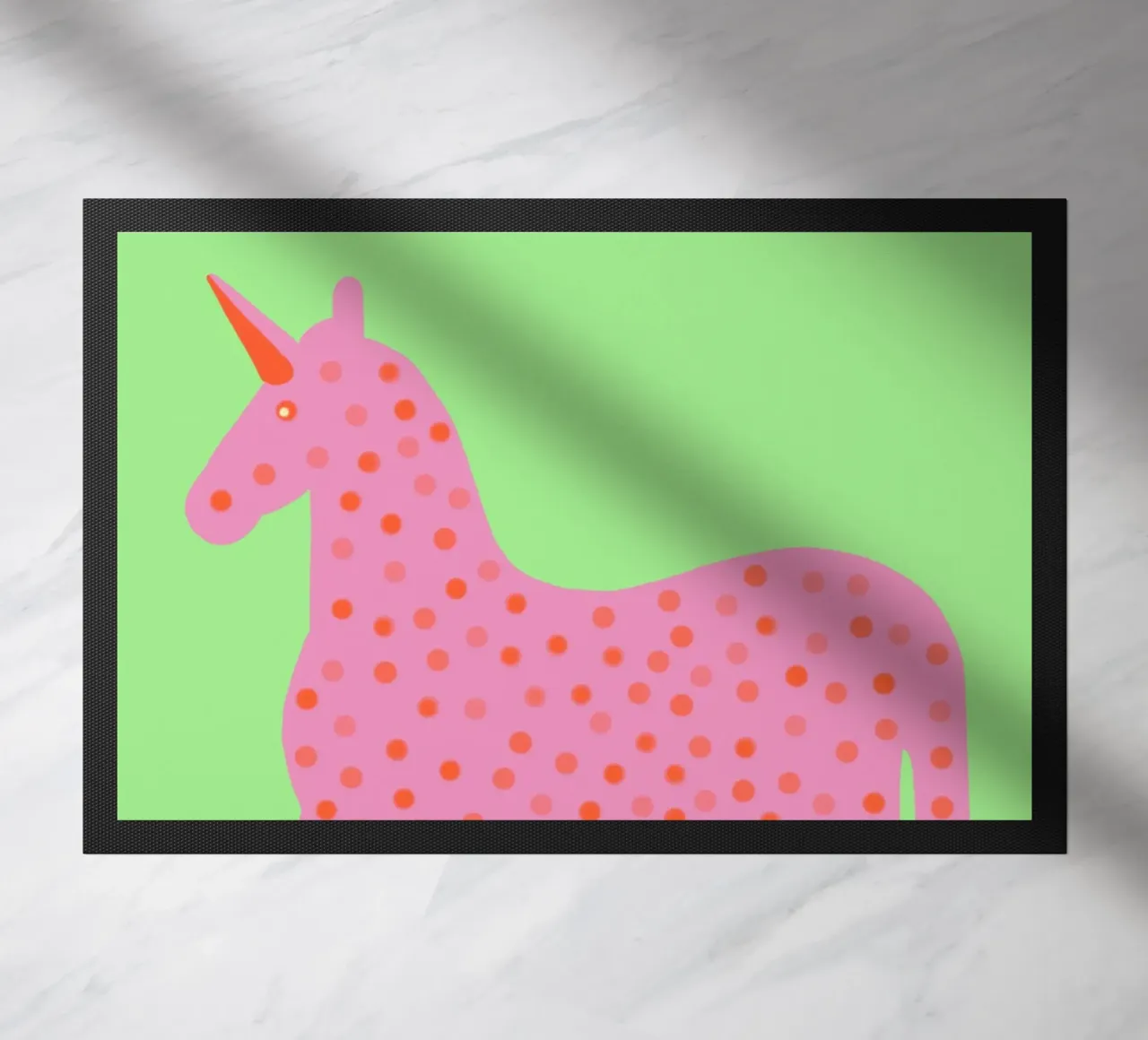 Douce licorne à pois paillasson de Carinaprint