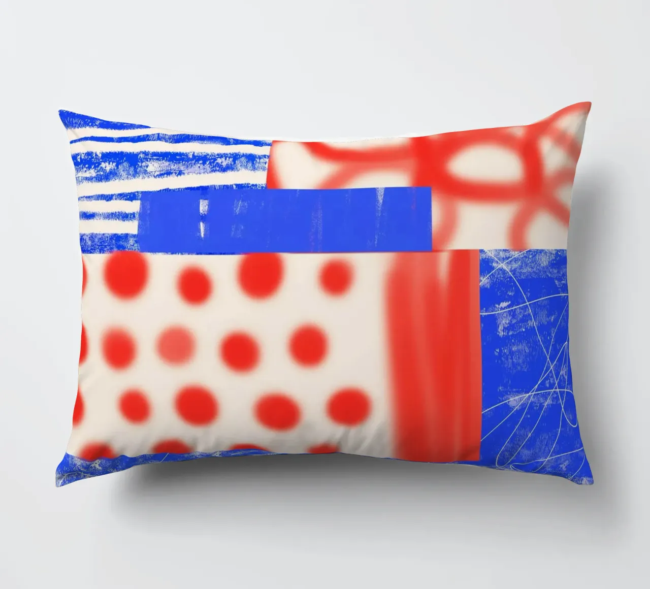 Red and Blue Abstract cuscino da Kim Hubball Studio