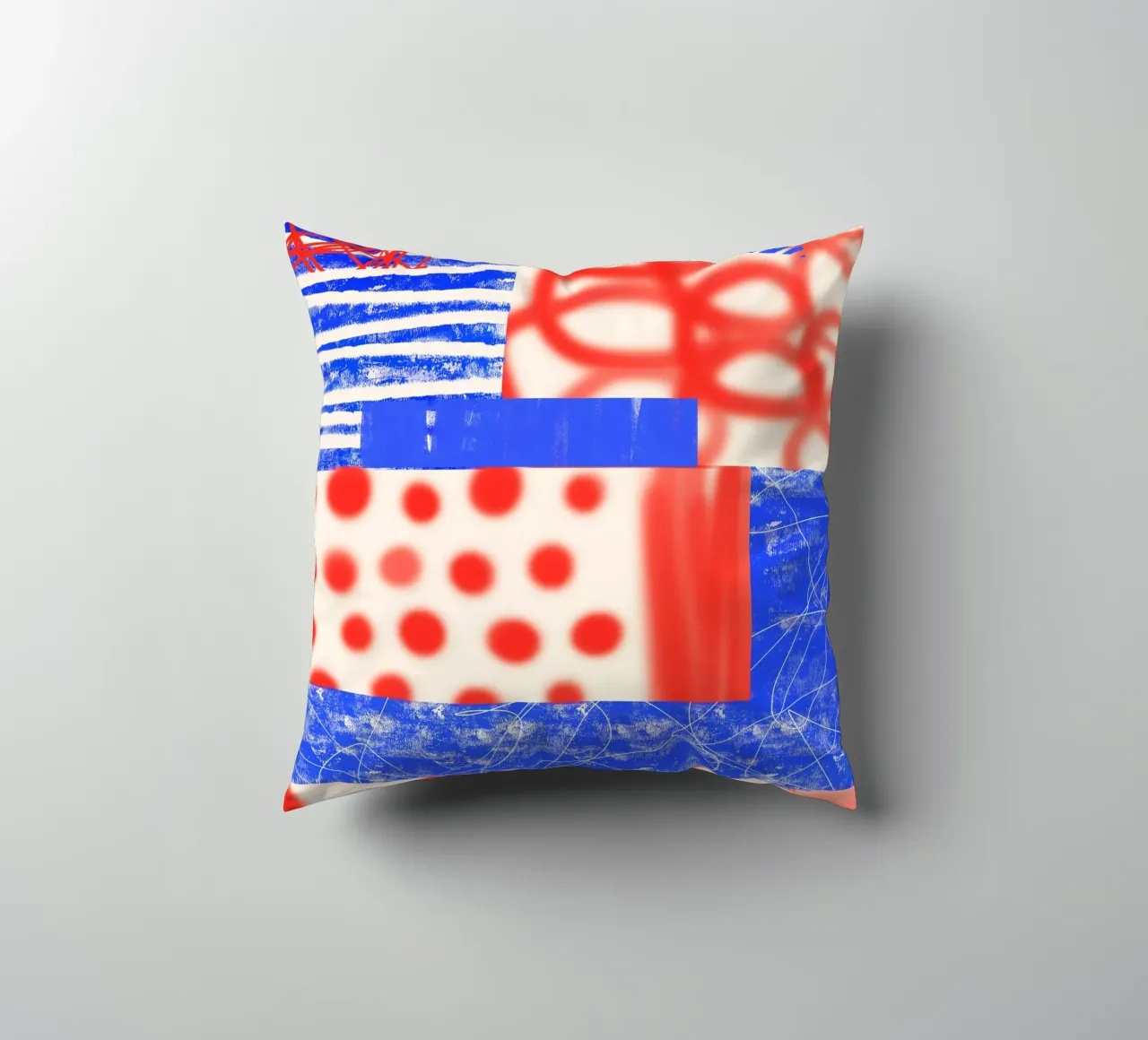 Red and Blue Abstract cuscino da Kim Hubball Studio