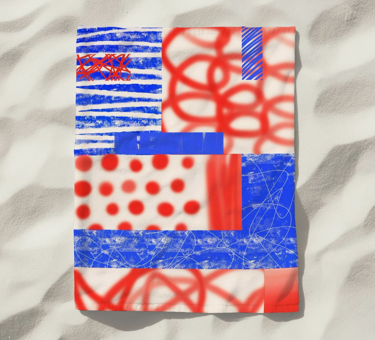 Red and Blue Abstract telo mare da Kim Hubball Studio