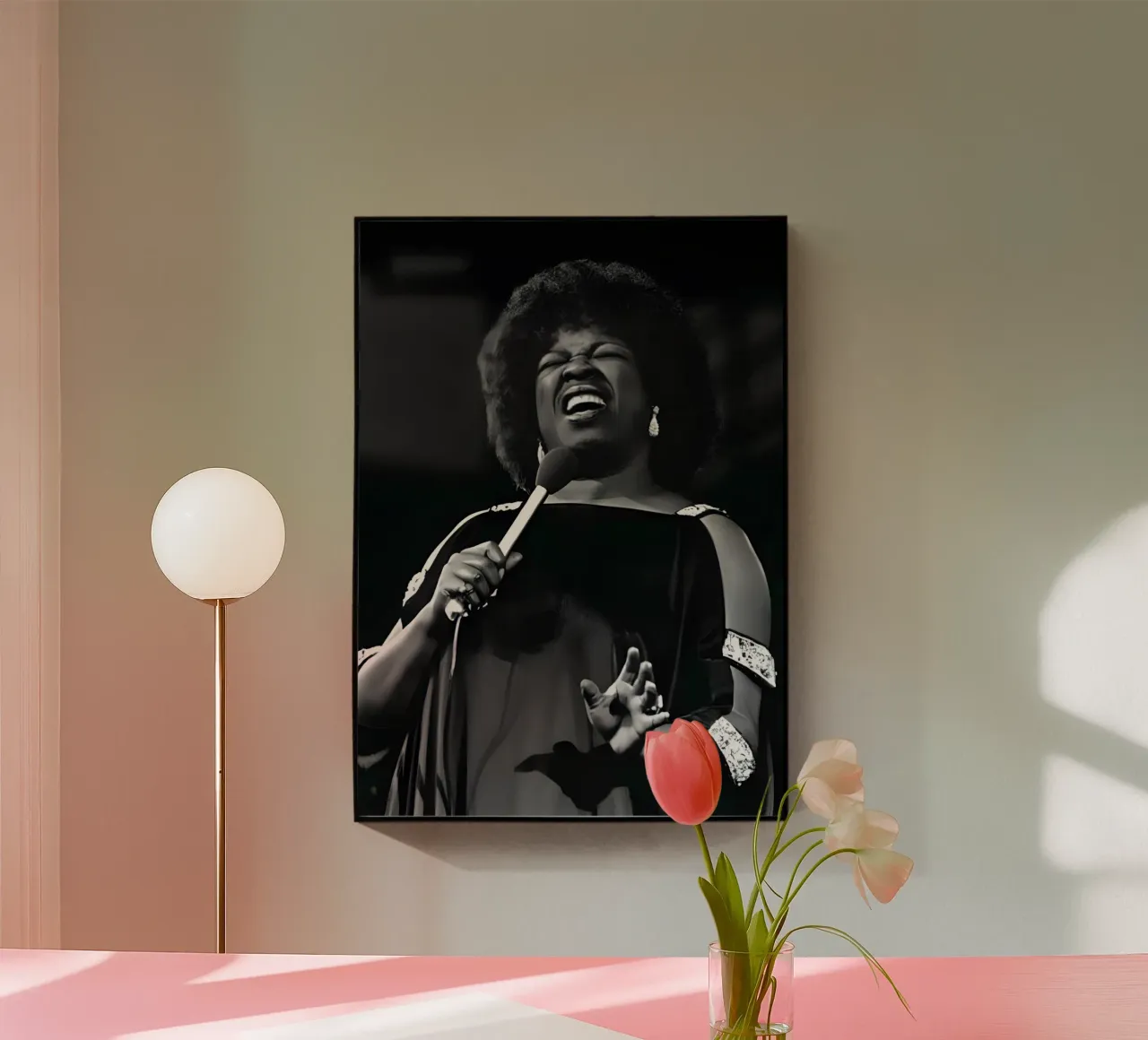 Sarah Vaughan plexiglass da Type & Tape