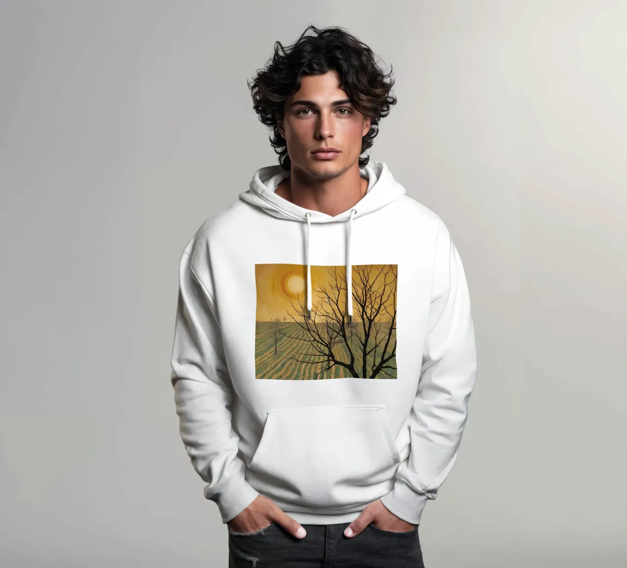 Albero spoglio in campo coltivato sotto un cielo dorato felpa con cappuccio da DesignDoodle