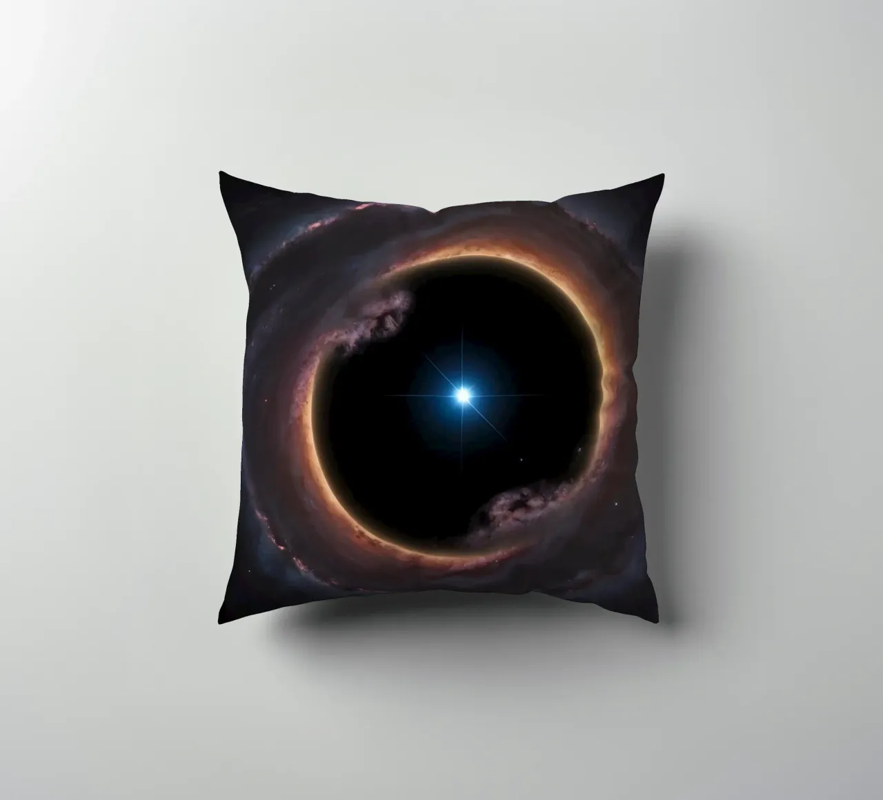 Buco nero con disco di accrescimento e stella cuscino da DesignDoodle