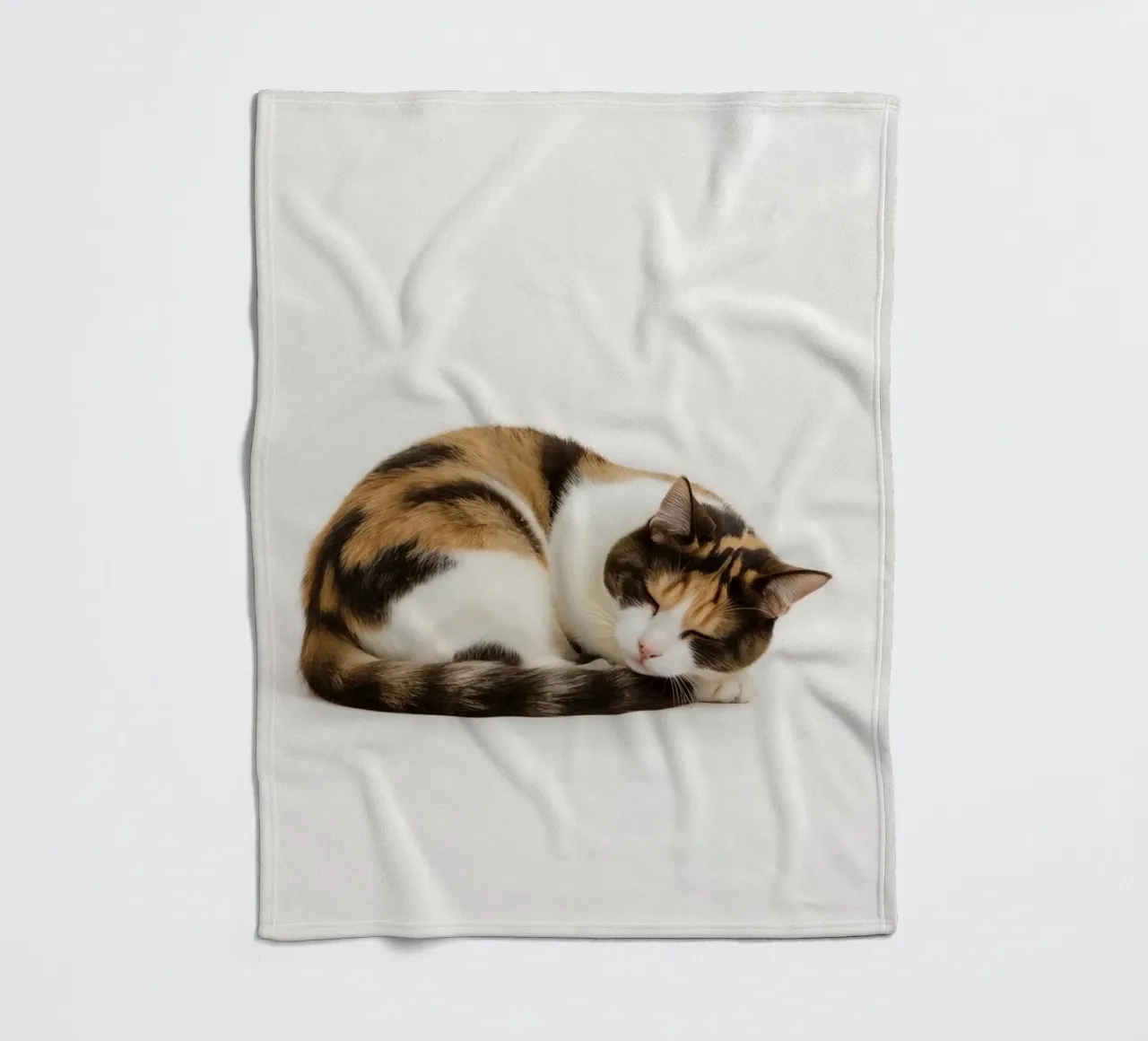 Gatto calico che dorme coperta in pile da DesignDoodle