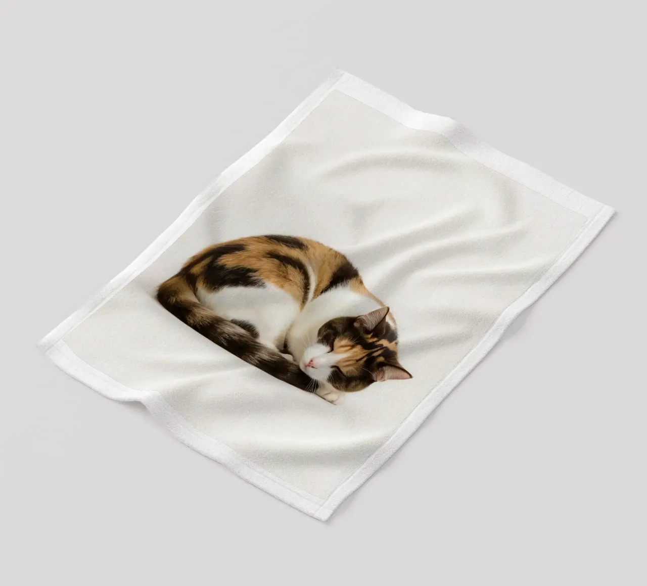 Gatto calico che dorme coperta in pile da DesignDoodle