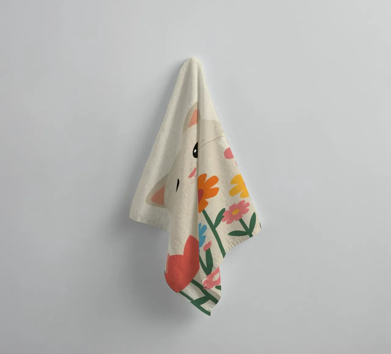 Gatto carino con fiori colorati asciugamano da bagno da DesignDoodle