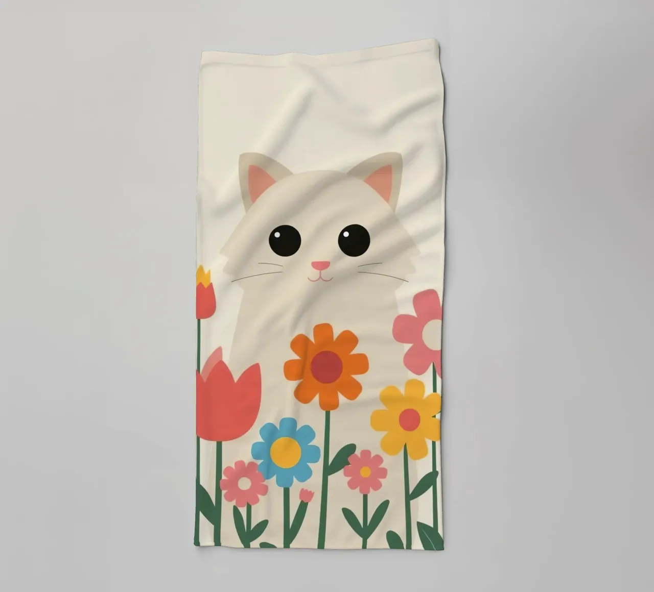 Gatto carino con fiori colorati asciugamano da bagno da DesignDoodle