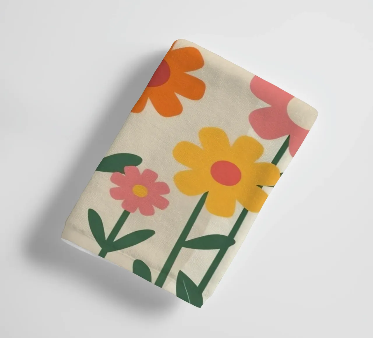 Gatto carino con fiori colorati asciugamano da bagno da DesignDoodle