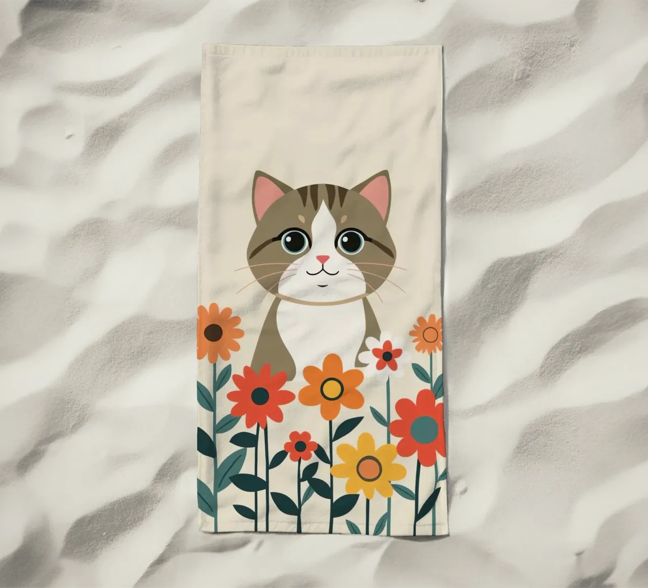 Gatto felice dei cartoni animati con fiori telo mare da DesignDoodle