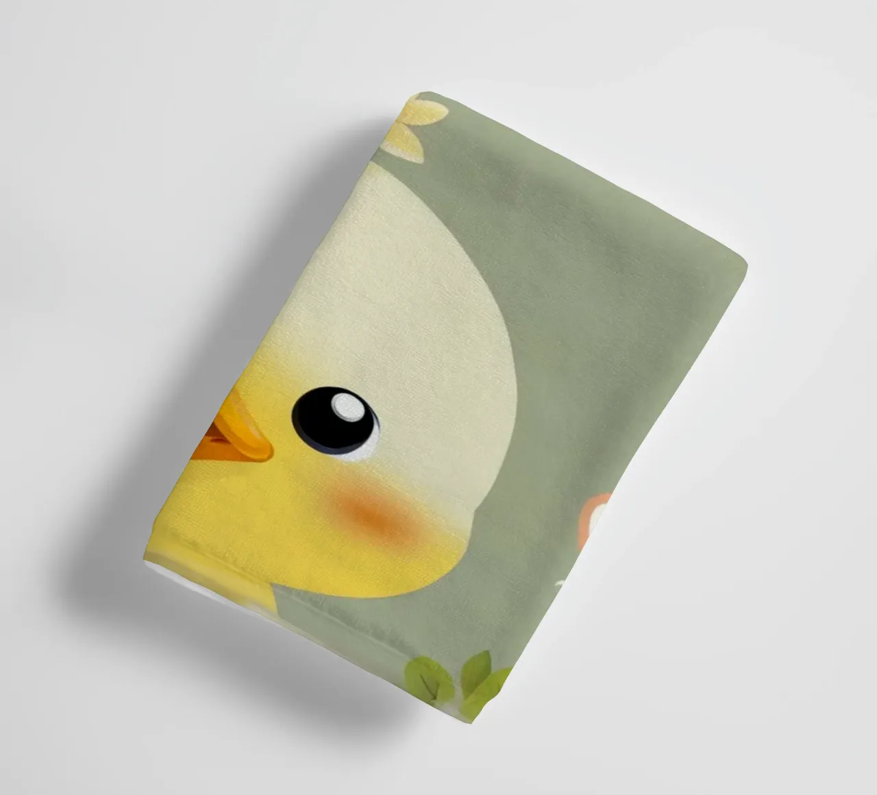 Simpatico pulcino felice con fiore asciugamano da bagno da DesignDoodle