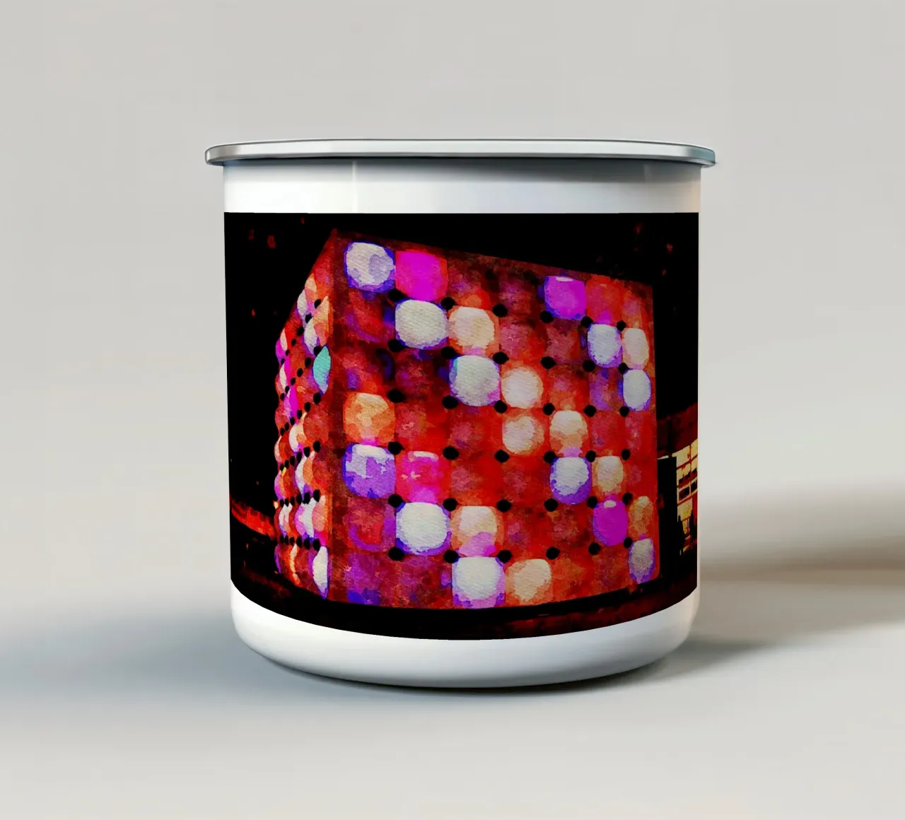 A Parigi tazza in smalto da Massimo Frascogna