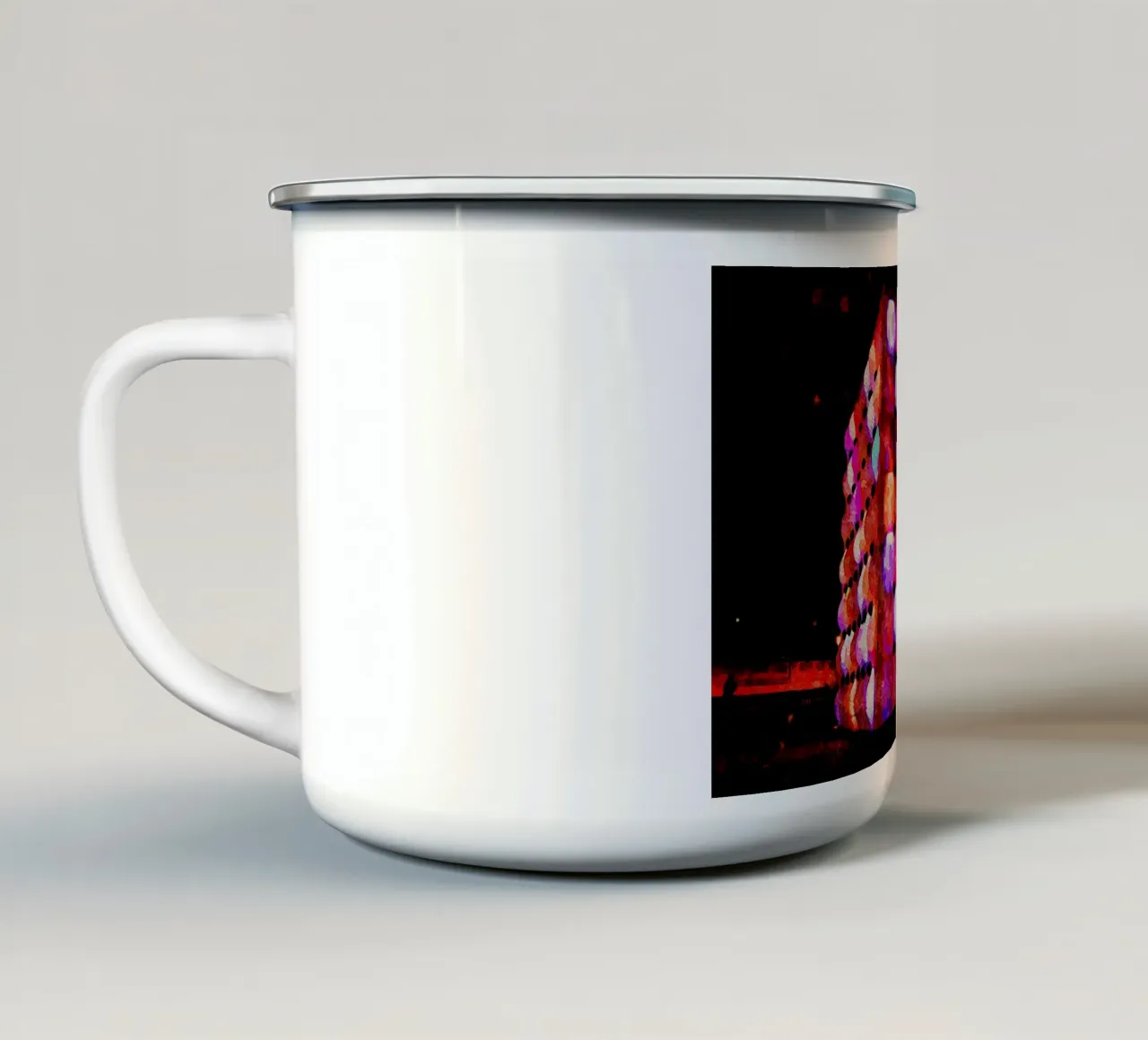 A Parigi tazza in smalto da Massimo Frascogna
