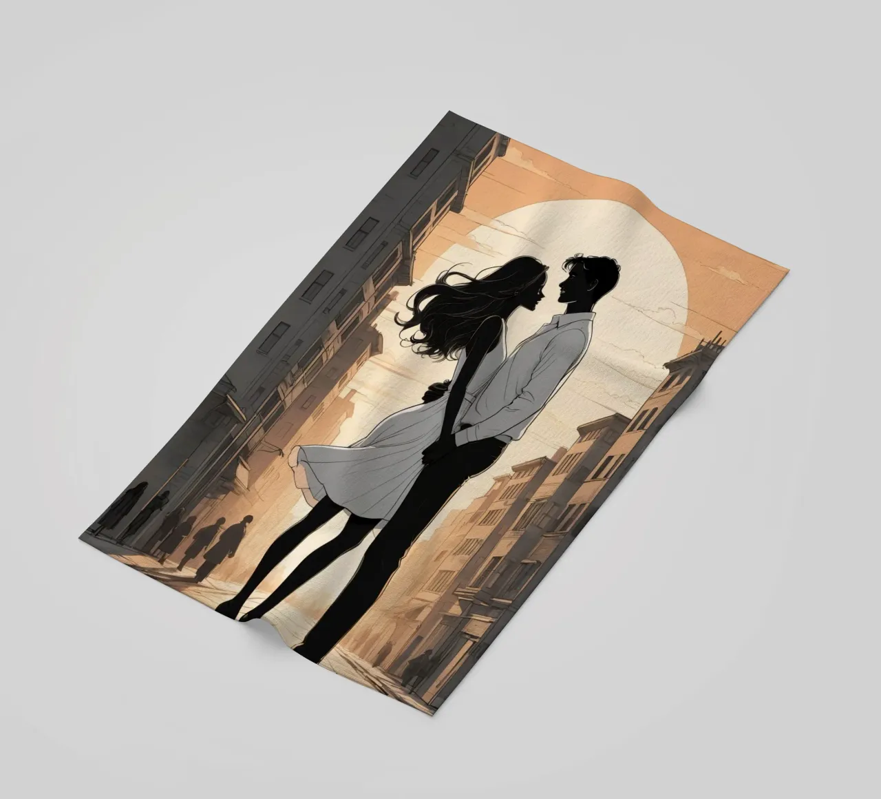 Coppia abbracciata in una strada della città al tramonto telo mare da DesignDoodle