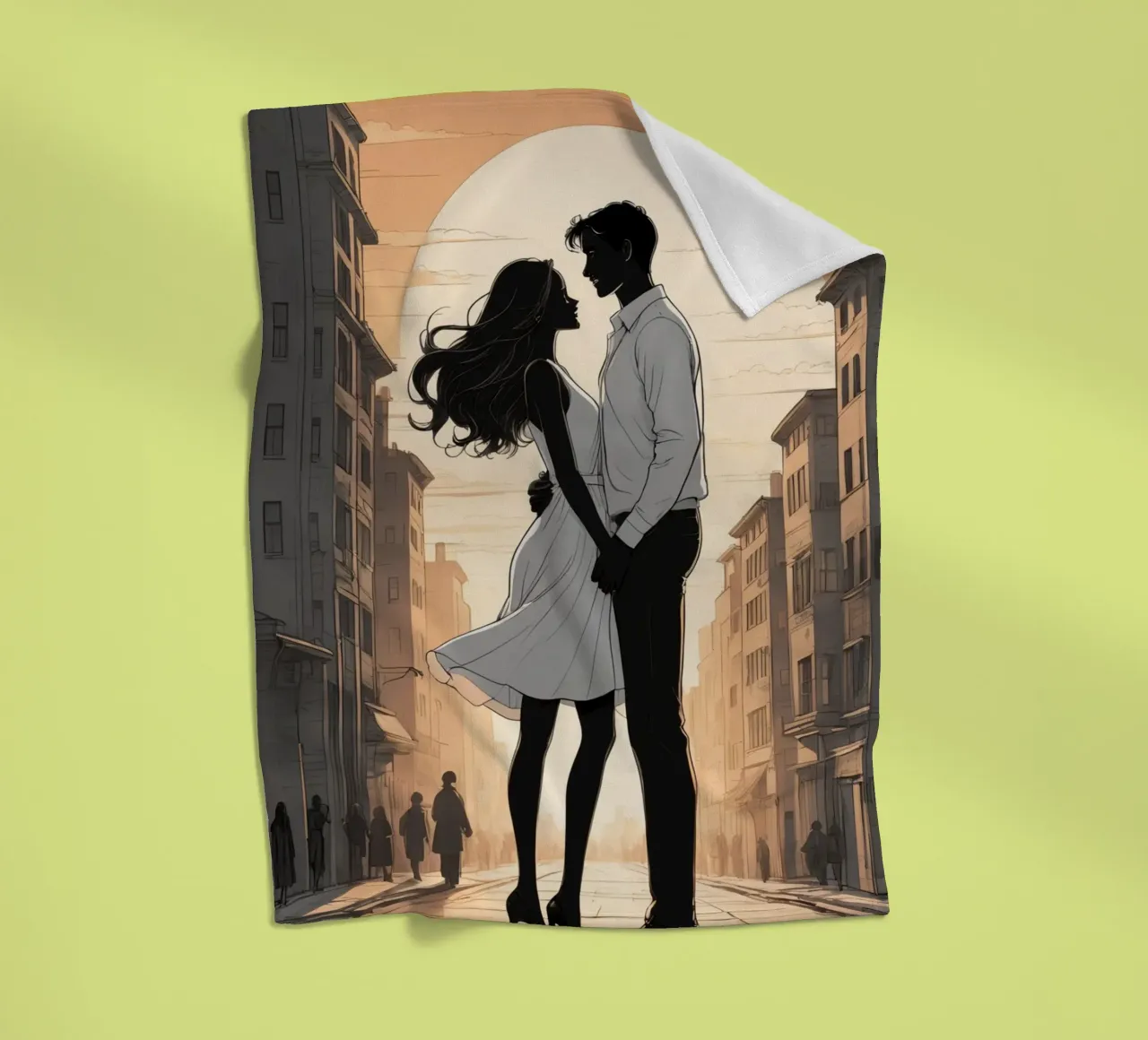 Coppia abbracciata in una strada della città al tramonto coperta in pile da DesignDoodle