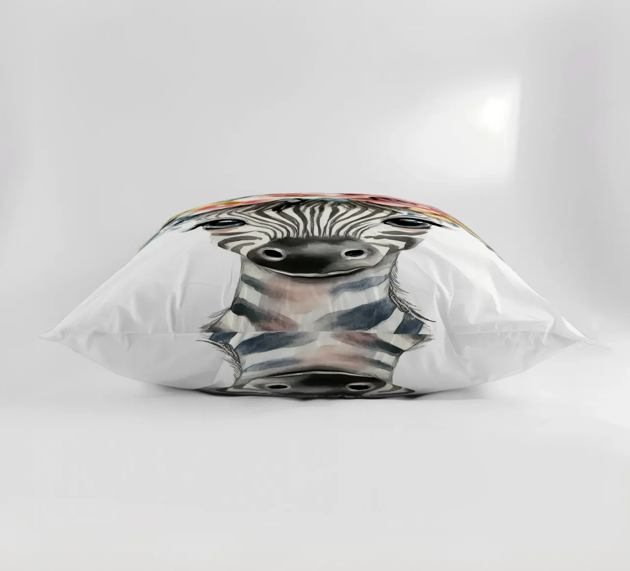 Simpatica zebra con corona floreale cuscino da Damion Francis