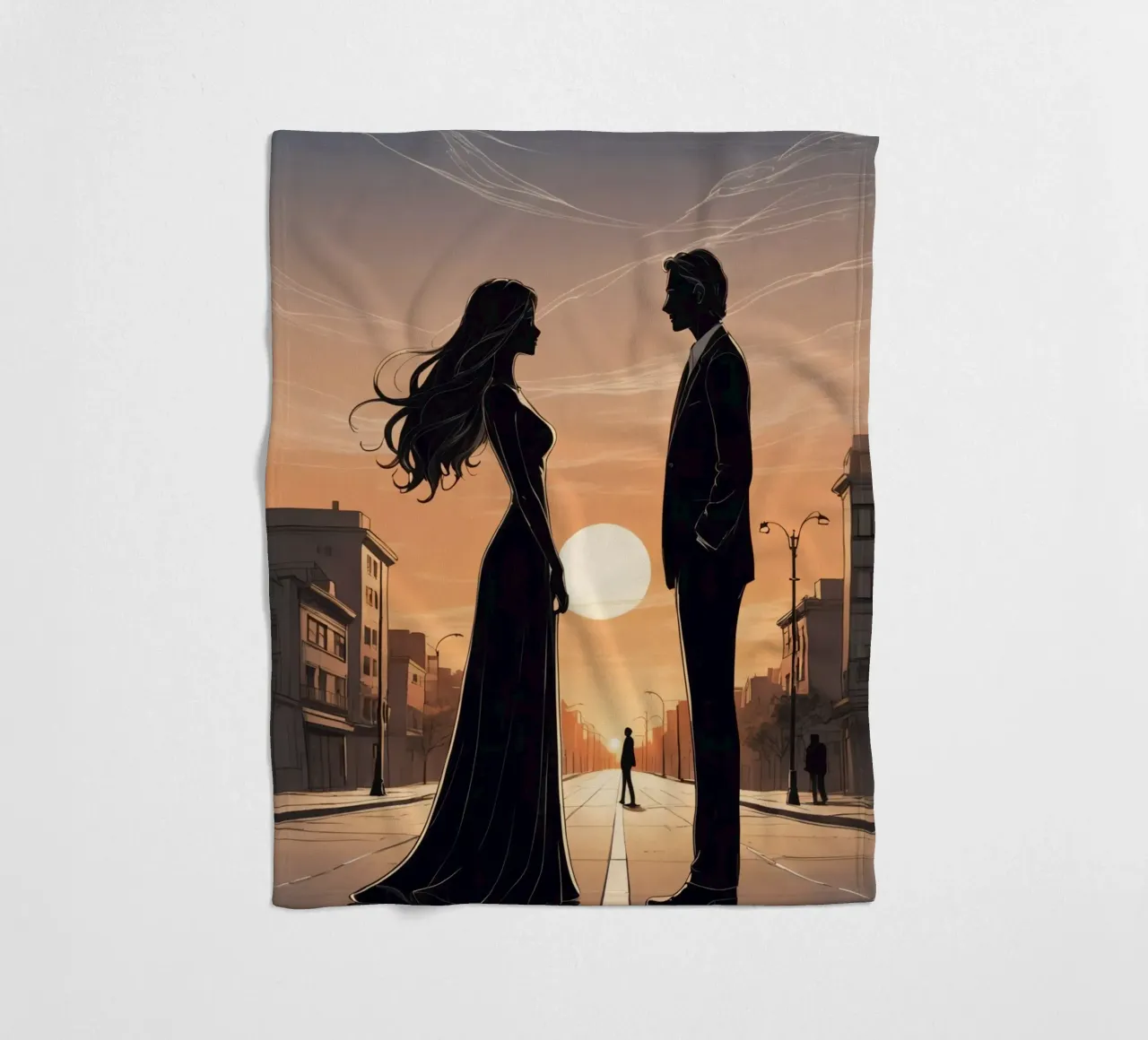 Coppia in strada al tramonto coperta in pile da DesignDoodle