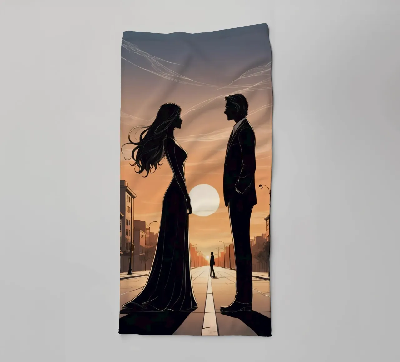 Coppia in strada al tramonto asciugamano da bagno da DesignDoodle