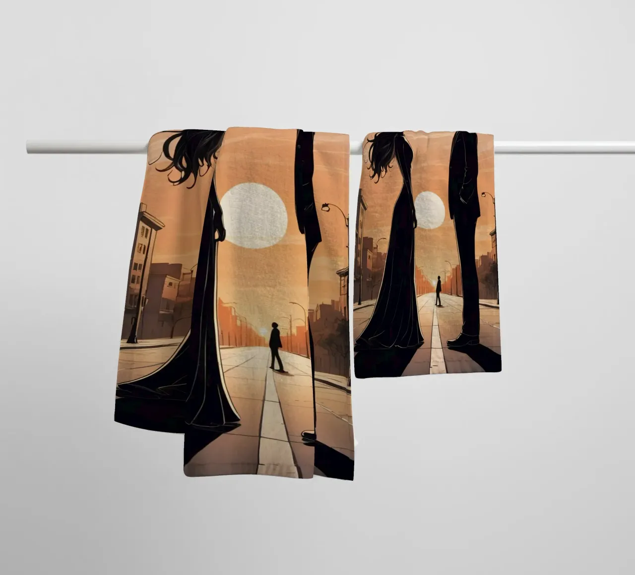 Coppia in strada al tramonto asciugamano da bagno da DesignDoodle