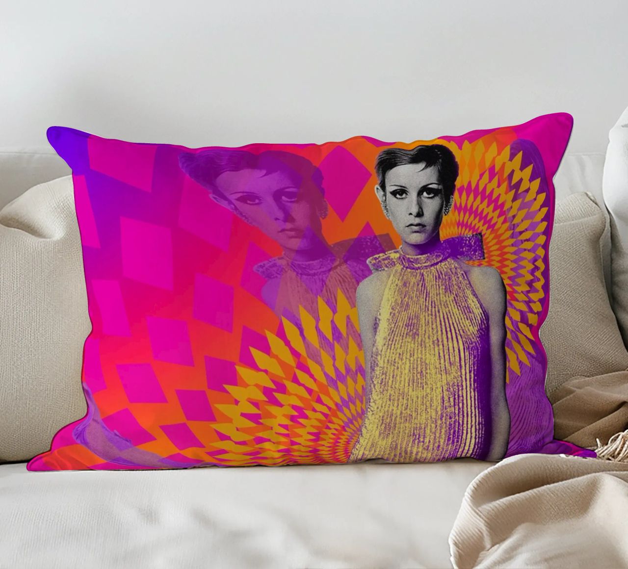 Supermodel Twiggy 1 - Supermodels of the Sixties Series cojín de DesmondBates