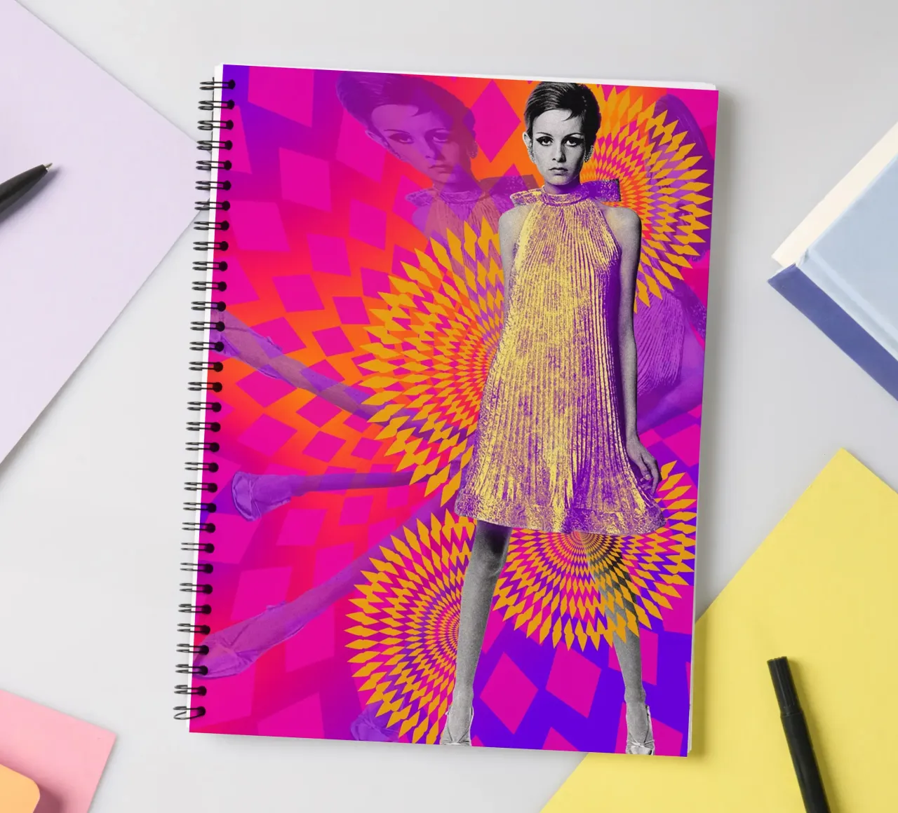 Supermodel Twiggy 1 - Supermodels of the Sixties Series diario ad anelli da DesmondBates