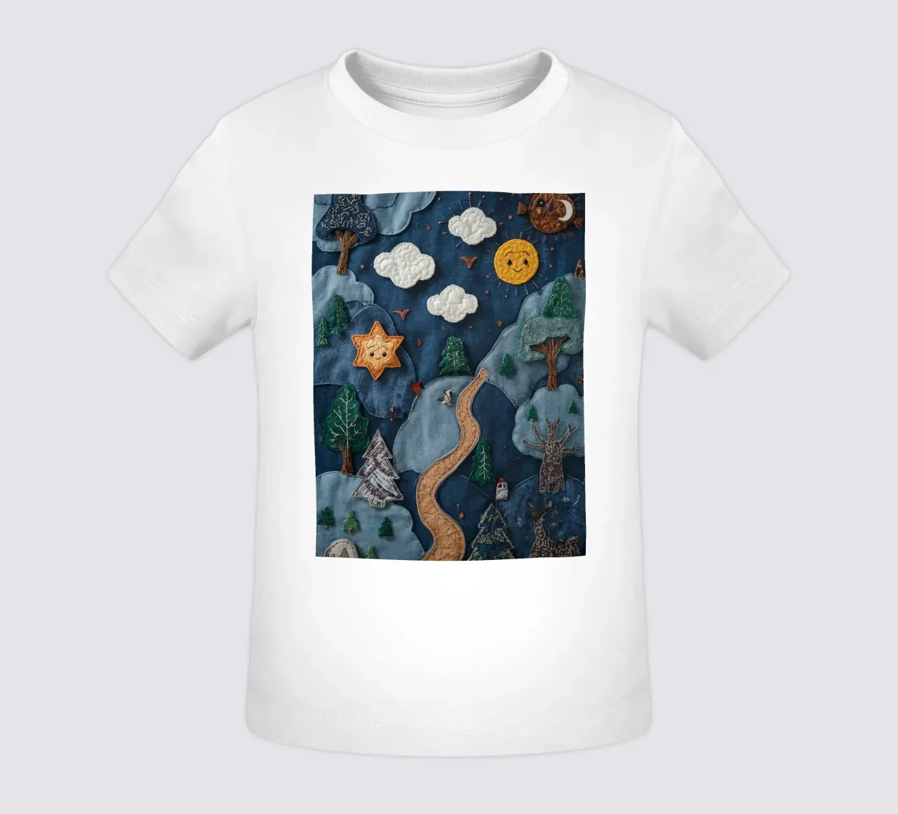 Paesaggio in collage di stoffa con elementi celesti e animali maglietta neonato da DesignDoodle