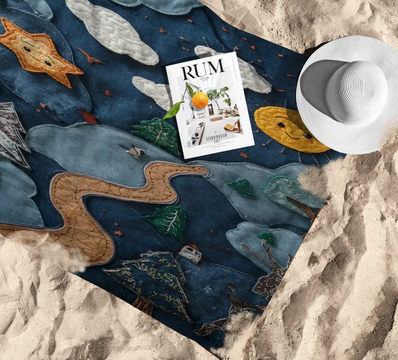 Paesaggio in collage di stoffa con elementi celesti e animali telo mare da DesignDoodle