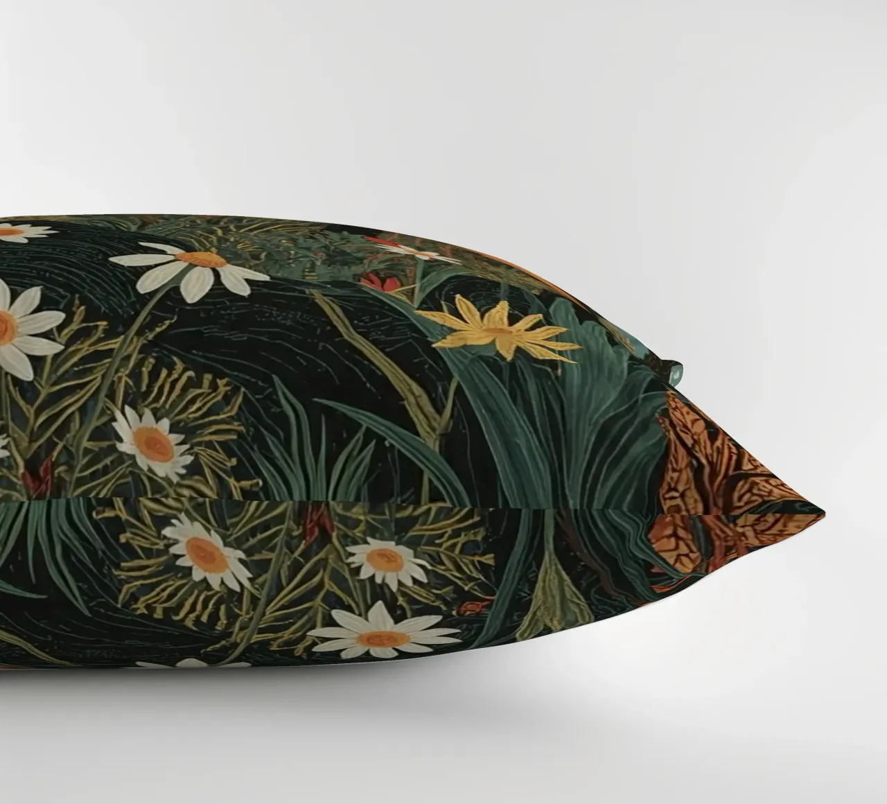 Scena di foresta con alberi, luna e fiori cuscino da DesignDoodle