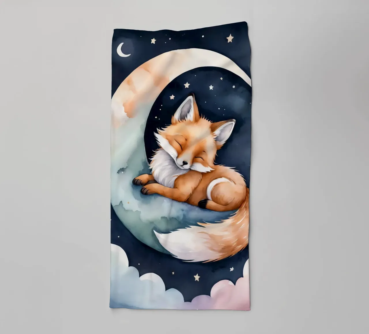 Carino il piccolo Foxy che dorme pacificamente sulla luna crescente asciugamano da bagno da DesignDoodle