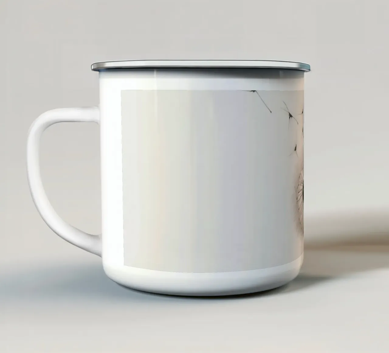 Mano che tiene il dente di leone con semi volanti tazza in smalto da DesignDoodle