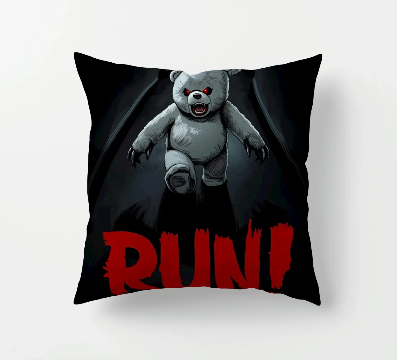 Orsacchiotto minaccioso in un corridoio buio con testo RUN cuscino da DesignDoodle