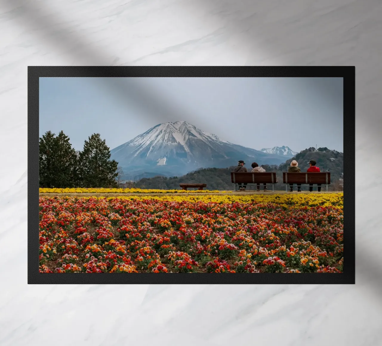 Monte Daisen con campi di fiori, Giappone zerbino da Marcel Bisig