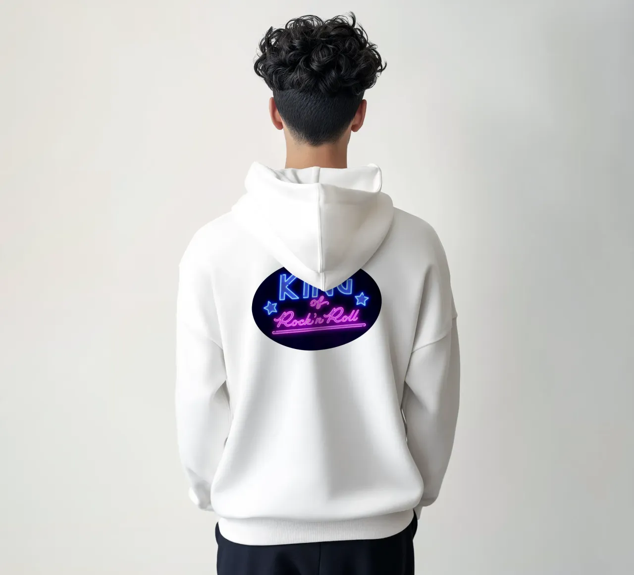 Lettere al neon in rosa e blu. Un po' di rock'n roll. felpa con cappuccio da CalliLetters