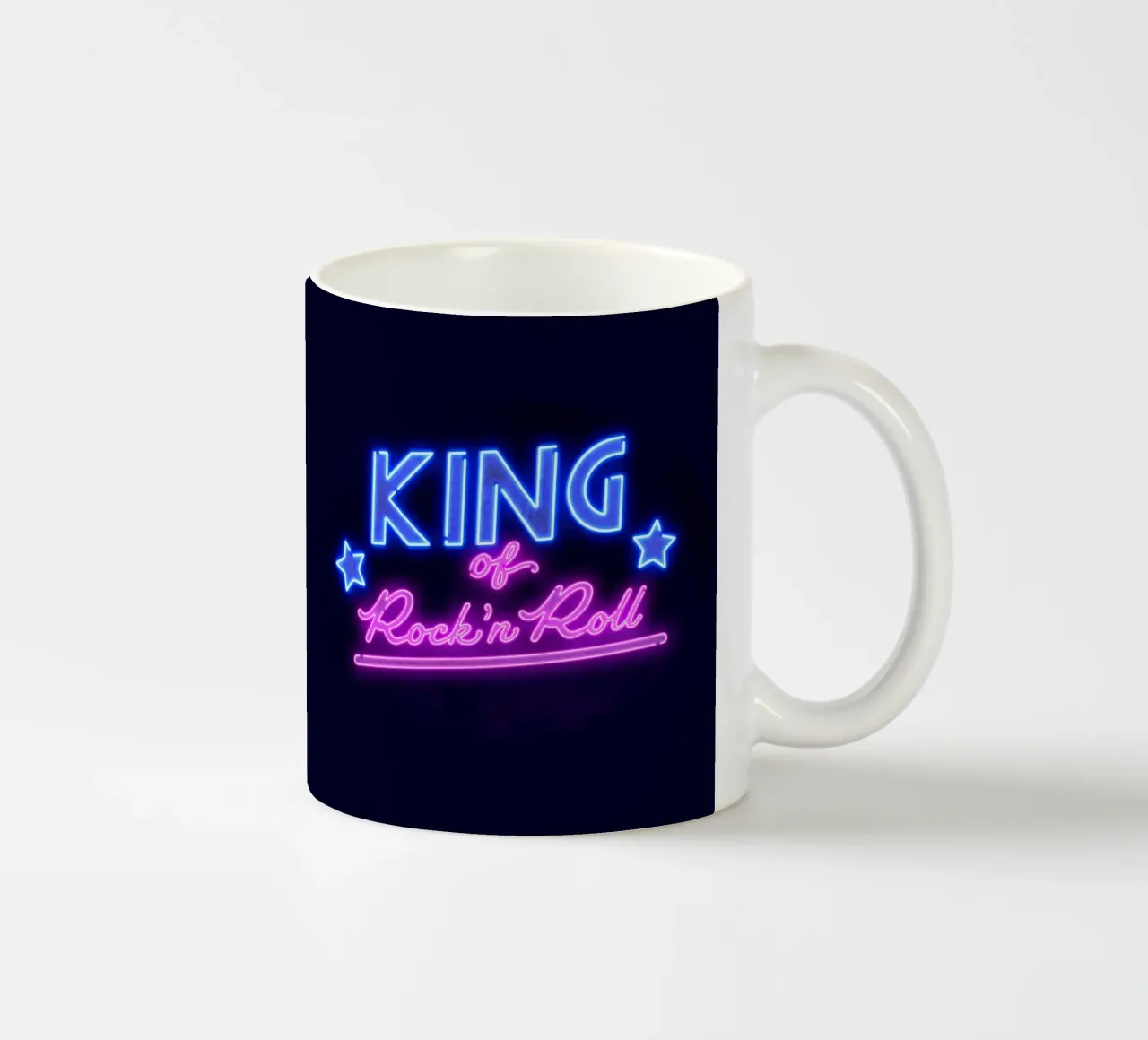Lettere al neon in rosa e blu. Un po' di rock'n roll. tazza in ceramica da CalliLetters