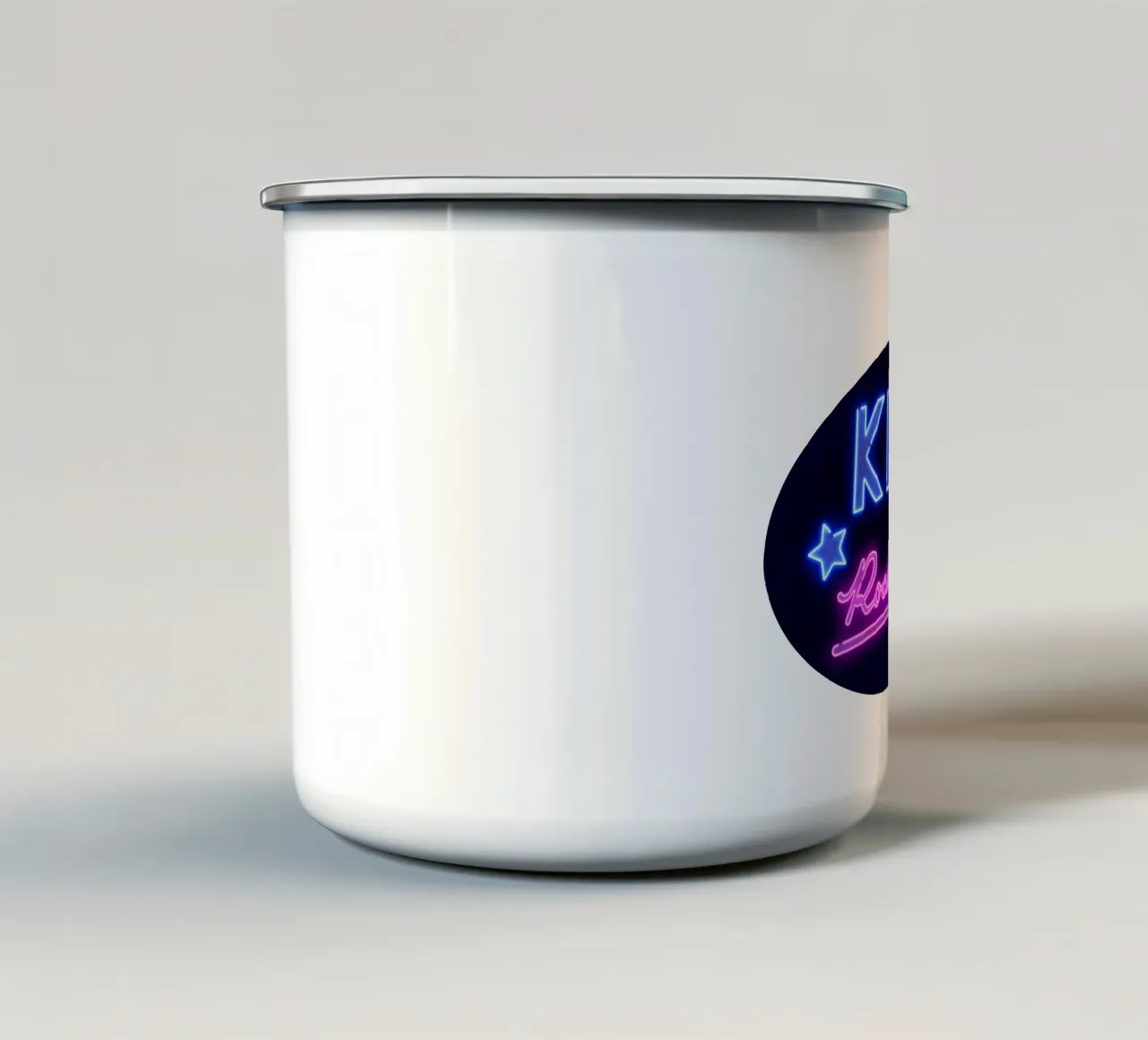 Lettere al neon in rosa e blu. Un po' di rock'n roll. tazza in smalto da CalliLetters