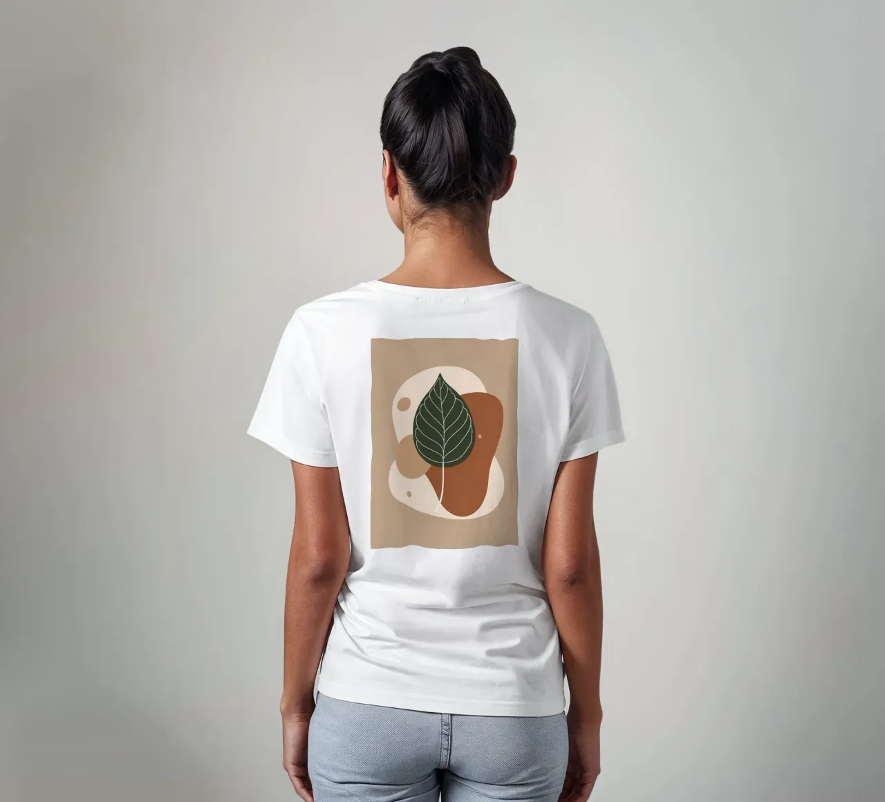 Disegno minimalista a una linea di un singolo fico a foglia di violino t-shirt da Bloom And Brush