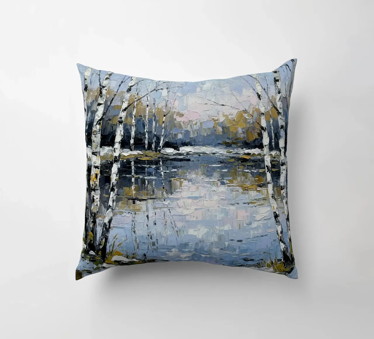 L'abbraccio dell'inverno: Un sereno bosco di betulle riflesso cuscino da Artistic-shop