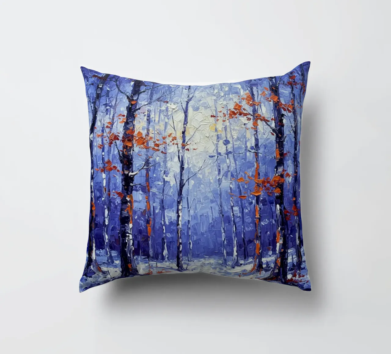 Sussurri cremisi in un bosco d'inverno cuscino da Artistic-shop